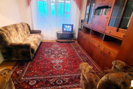 микрорайон Молодёжный, 58, 4 этаж